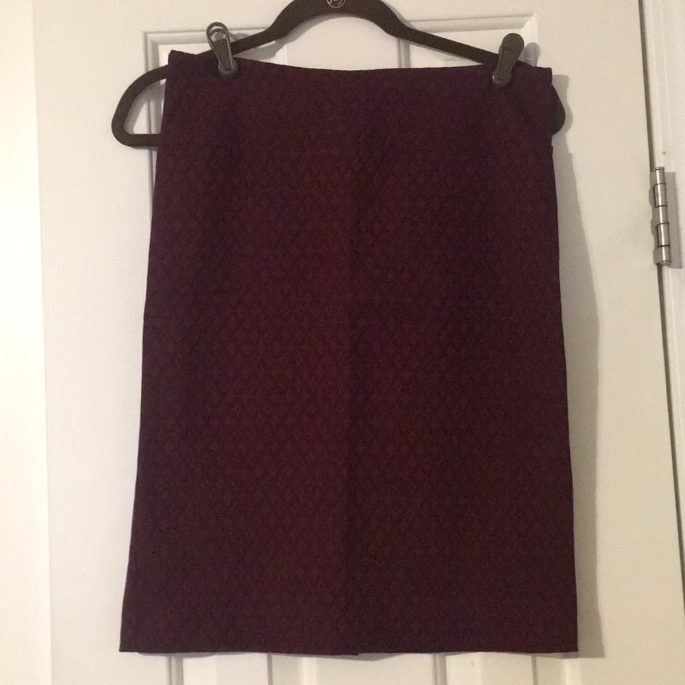 Slimming pencil skirt, Medium